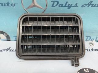 Решетка вентиляционная Mercedes-Benz E-class 1996