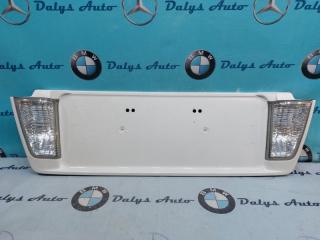 Запчасть накладка крышки багажника Lexus LX