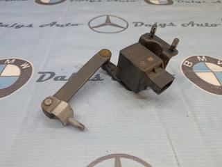 Датчик положения кузова Mercedes-Benz E-class 04/11/2003