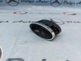 Кнопка открывания багажника Mercedes-Benz E-class 07.07.2005 контрактная Кнопка открывания багажника Mercedes-Benz E-class 07.07.2005