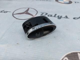 Кнопка открывания багажника Mercedes-Benz E-class 11/06/2002 контрактная Кнопка открывания багажника Mercedes-Benz E-class 11/06/2002