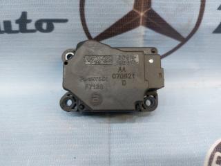 Запчасть сервопривод печки VOLVO XC70 2008