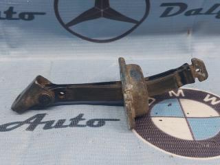 Фото запчасти ограничитель двери задний правый KIA RIO 11.02.2016 контрактная запчасть Запчасть ограничитель двери задний правый KIA RIO 11.02.2016