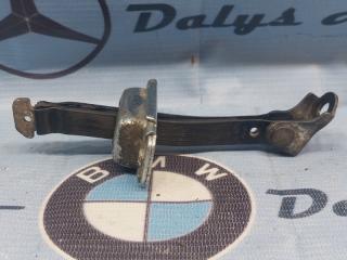 Фото запчасти ограничитель двери передний правый KIA RIO 11.02.2016 контрактная запчасть Запчасть ограничитель двери передний правый KIA RIO 11.02.2016