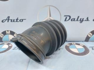 Патрубок воздушного фильтра Mercedes-Benz E-class 06/09/2001