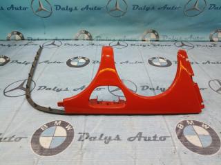 Запчасть ресничка фары правая Mercedes-Benz E-class 08/10/1996 w210 m104.995 3.2 2108200412 контрактная Ресничка фары правая Mercedes-Benz E-class 08/10/1996 w210 m104.995 3.2 2108200412 контрактная