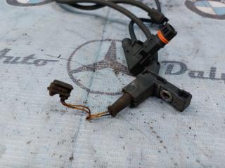 Датчик износа тормозных колодок передний правый c-class 01/09/2010 w204 271.860