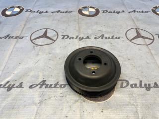 Шкив помпы BMW 525i 2004