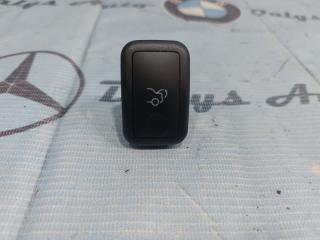 Кнопка открывания багажника Mercedes-Benz c-class 01/09/2010 контрактная Кнопка открывания багажника Mercedes-Benz c-class 01/09/2010