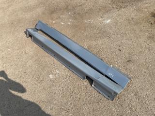 Накладки порогов внешние BMW 530i 2004 контрактная Накладки порогов внешние BMW 530i 2004