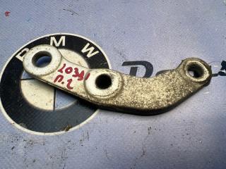 Кронштейн стойки стабилизатора передний левый BMW 525i 2003 контрактная Кронштейн стойки стабилизатора передний левый BMW 525i 2003