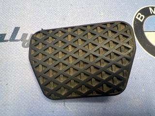 Фото запчасти накладка на педаль тормоза BMW 525i 2003 контрактная запчасть Запчасть накладка на педаль тормоза BMW 525i 2003