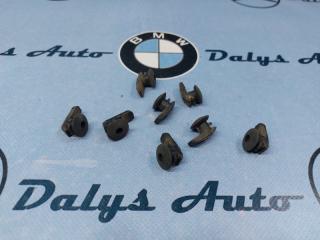 Запчасть зажимы BMW 530i