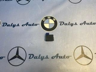 Фото запчасти кнопка открывания багажника BMW 525i 2003 контрактная запчасть Запчасть кнопка открывания багажника BMW 525i 2003