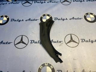 Запчасть водосток крышки багажника задний левый BMW 530i 2004