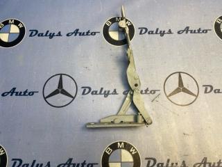 Фото запчасти петля капота передняя левая BMW 525i 2003 контрактная запчасть Запчасть петля капота передняя левая BMW 525i 2003