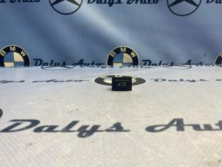 Запчасть кнопка открывания багажника BMW 530i 2004