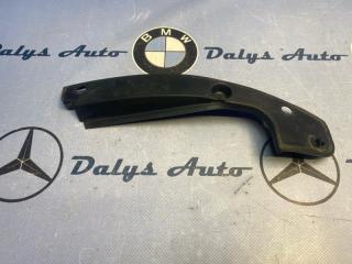 Запчасть водосток передний левый BMW 530i 2005г. Март