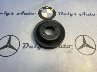 Шкив помпы BMW 525i 2003