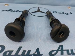 Направляющие подголовника заднее Mercedes-Benz c-class w203 m272.920 2.5