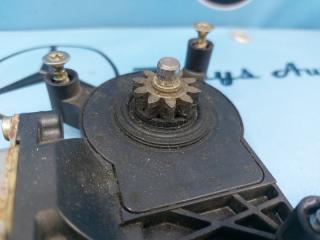 Моторчик стеклоподъемника передний правый E-class 15/10/2001 w210 112.914