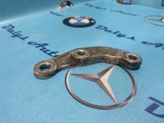 Кронштейн стойки стабилизатора передний левый BMW 525i 2003г. Октябрь контрактная Кронштейн стойки стабилизатора передний левый BMW 525i 2003г. Октябрь