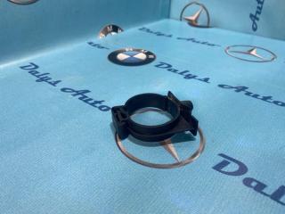 Фото запчасти кронштейн трубок BMW 525i 2003г. Октябрь контрактная запчасть Запчасть кронштейн трубок BMW 525i 2003г. Октябрь