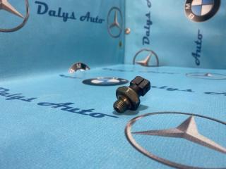 Запчасть датчик давления масла BMW 525i 2003г. Октябрь