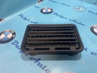 Вентиляционная решетка BMW 525i 2003г. Октябрь