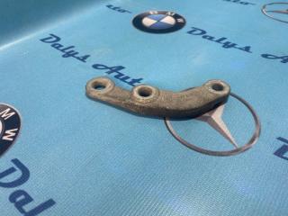 Кронштейн стойки стабилизатора правый BMW 525i 2002г. Октябрь контрактная Кронштейн стойки стабилизатора правый BMW 525i 2002г. Октябрь