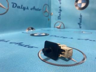 Фото запчасти концевик двери Mercedes-Benz E-class 02/03/2004 контрактная запчасть Запчасть концевик двери Mercedes-Benz E-class 02/03/2004