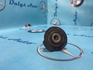 Фото запчасти сайлентблок рулевой рейки Mercedes-Benz E-class 05/07/1999 контрактная запчасть Запчасть сайлентблок рулевой рейки Mercedes-Benz E-class 05/07/1999