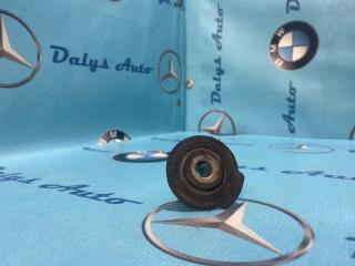 Фото запчасти сайлентблок рулевой рейки Mercedes-Benz E-class 05/07/1999 контрактная запчасть Запчасть сайлентблок рулевой рейки Mercedes-Benz E-class 05/07/1999