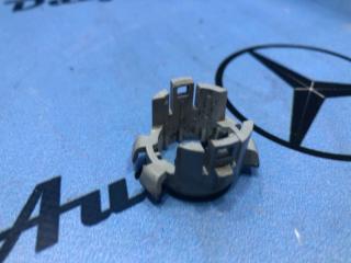 Крепление парктроника заднее Mercedes-Benz E-class 23/10/2006