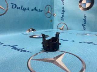 Крепление парктроника Mercedes-Benz c-class 15/03/2006