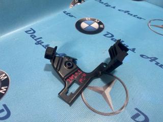 Фото запчасти кронштейн впускного коллектора BMW 525i 2005 контрактная запчасть Запчасть кронштейн впускного коллектора BMW 525i 2005