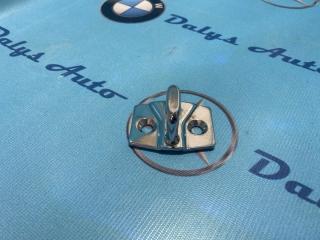 Фото запчасти петля замка двери BMW 530i 2007 контрактная запчасть Запчасть петля замка двери BMW 530i 2007