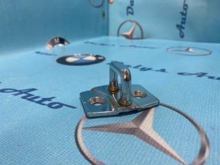 Фото запчасти петля замка двери BMW 530i 2007 контрактная запчасть Запчасть петля замка двери BMW 530i 2007