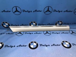 Фото запчасти молдинг двери задний правый Mercedes-Benz c-class 22/11/2002 контрактная запчасть Запчасть молдинг двери задний правый Mercedes-Benz c-class 22/11/2002