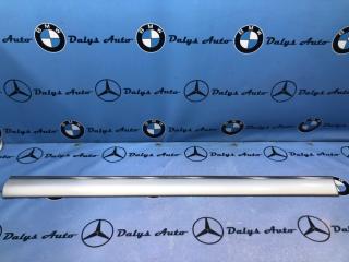 Фото запчасти молдинг двери передний правый Mercedes-Benz E-class 19/02/1996 контрактная запчасть Запчасть молдинг двери передний правый Mercedes-Benz E-class 19/02/1996