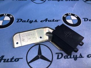 Фото запчасти клемма аккумулятора Mercedes-Benz E-class 02/03/2004 контрактная запчасть Запчасть клемма аккумулятора Mercedes-Benz E-class 02/03/2004