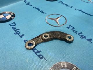 Кронштейн стойки стабилизатора левый BMW 525i 2000 контрактная Кронштейн стойки стабилизатора левый BMW 525i 2000