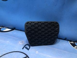 Фото запчасти накладка педали тормоза BMW 523i 1997г. Январь контрактная запчасть Запчасть накладка педали тормоза BMW 523i 1997г. Январь