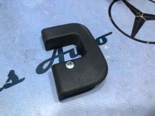 Запчасть накладка замка двери задняя Mercedes-Benz E-class 13/06/1997