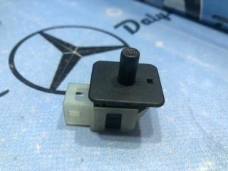 Запчасть концевик двери Mercedes-Benz E-class 05/07/1999