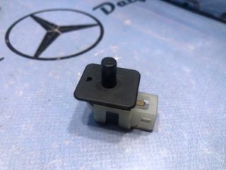 Запчасть концевик двери Mercedes-Benz E-class 05/07/1999