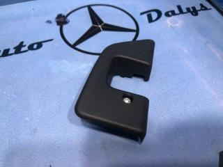 Запчасть накладка замка двери задняя правая Mercedes-Benz E-class 09/09/2002