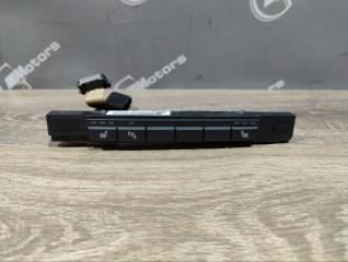Блок переключателей в центральной консоли BMW 320i 2009