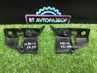 Запчасть накладка в салоне задняя Toyota Crown 1995