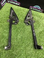 Запчасть направляющая стекла двери передняя Toyota Crown 1995